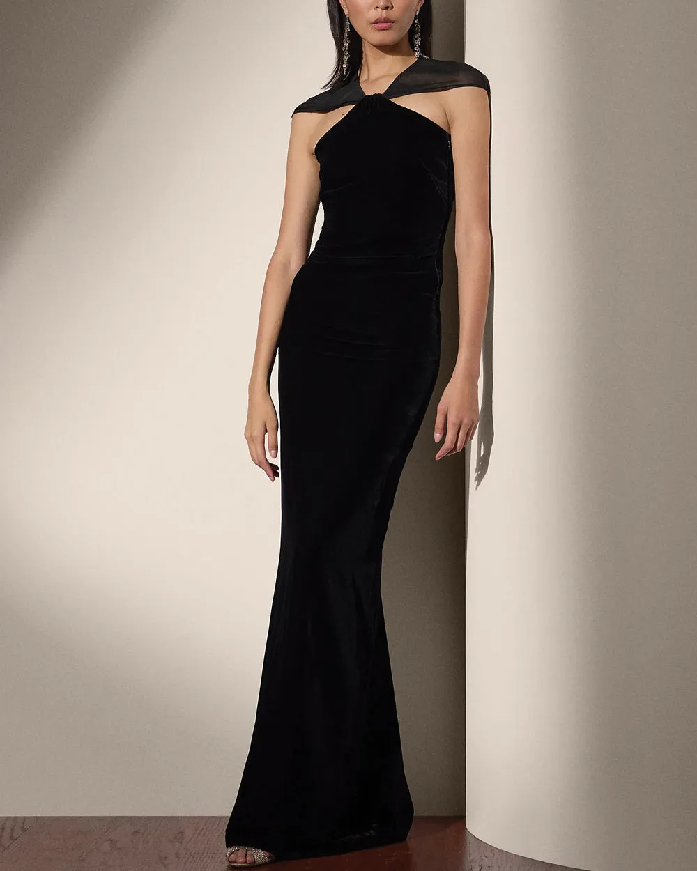 Black Velvet Maiden Short Sleeve Gown