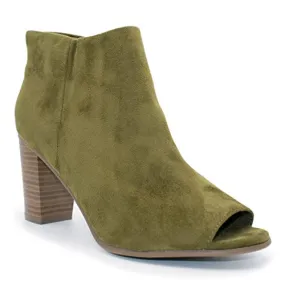 Breckelles Women Amber-31 Suede Peep Toe Chunky Heel Olive Bootie