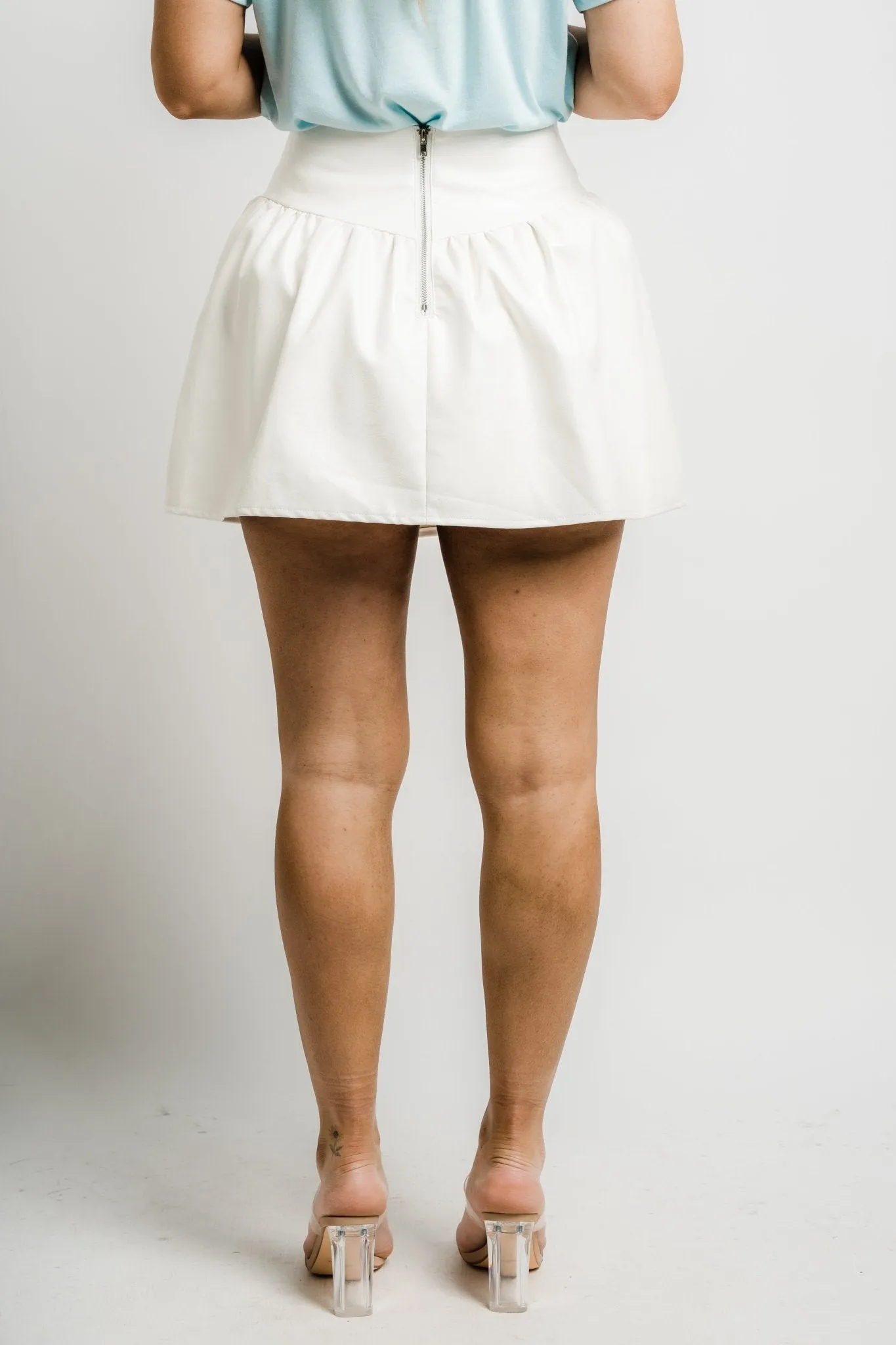 Faux leather ruffle skirt white