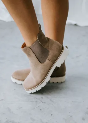 Feeling Groovy Chelsea Boot