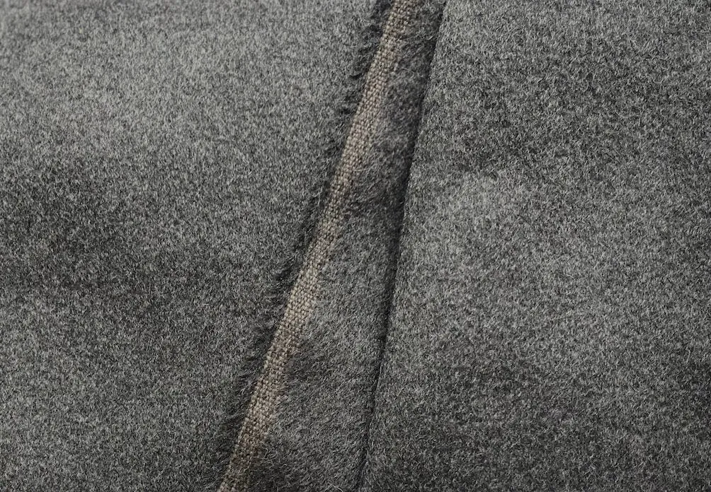 Loro Piana Luxurious Marled Carbon Grey Cashmere Coating (Made in Italy)