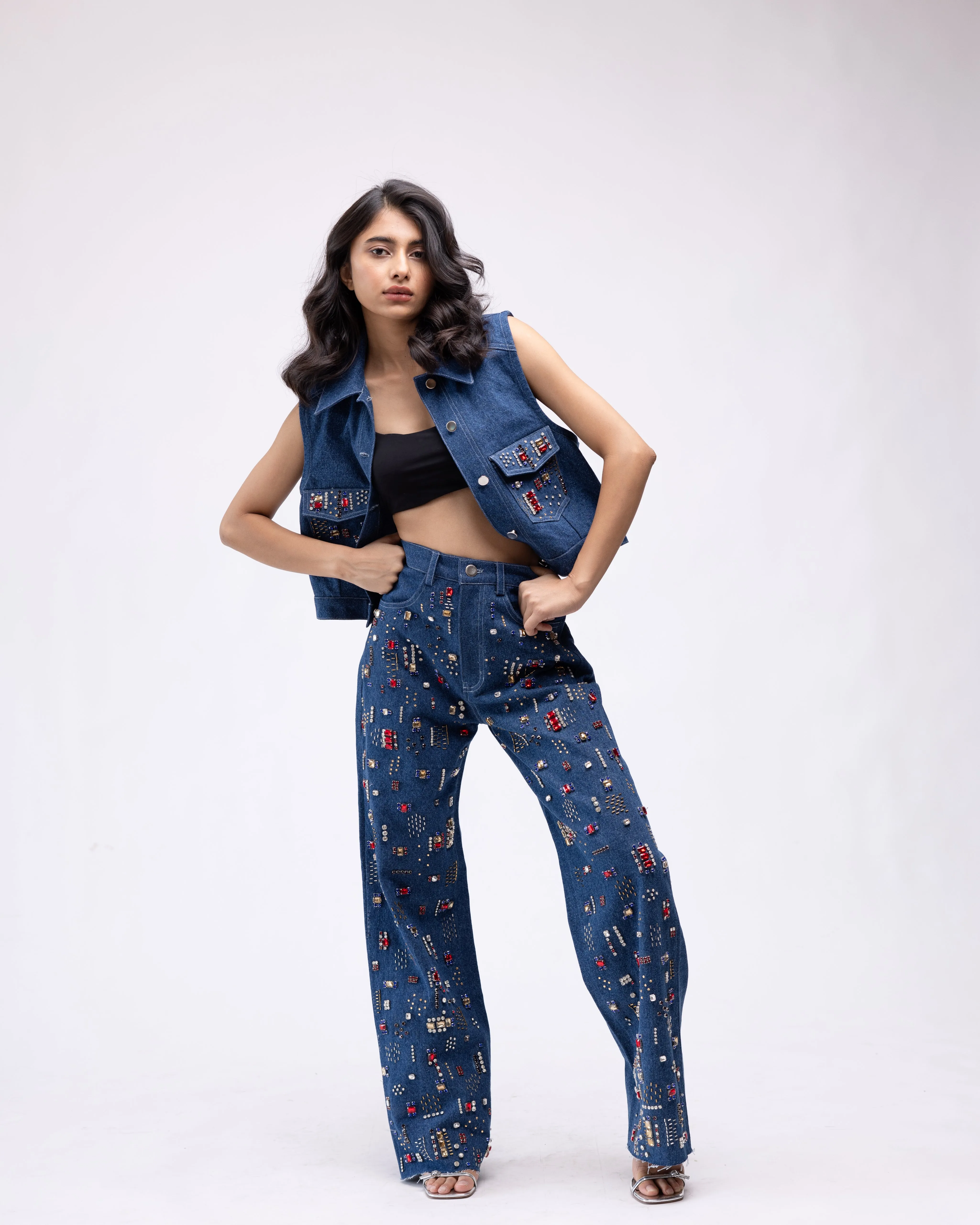 Sleeveless denim jacket