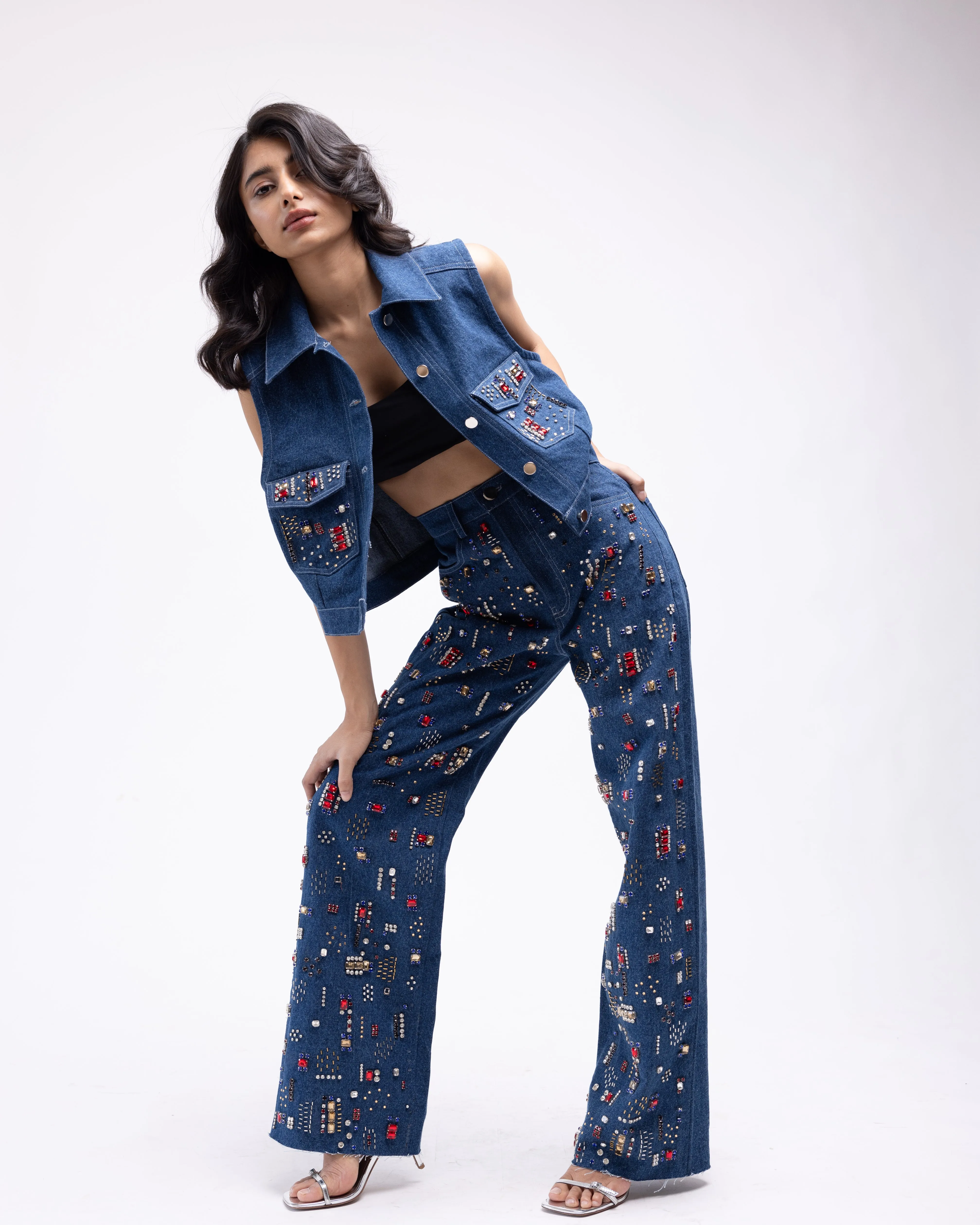 Sleeveless denim jacket