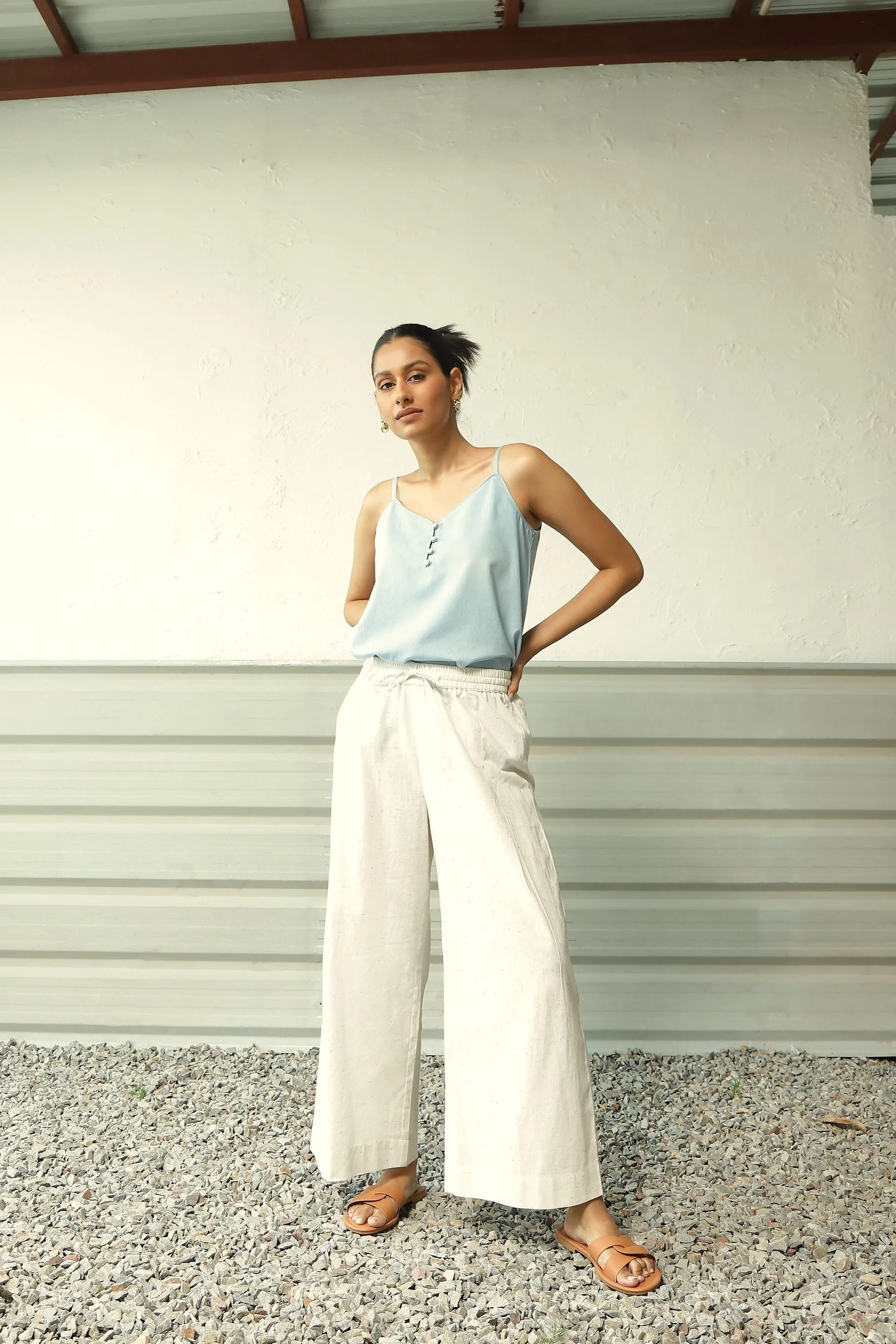 Wanderer Travel Outfit